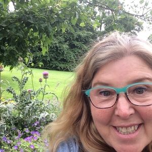 Meet your Posher, Mae